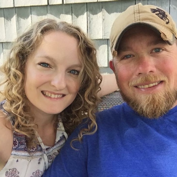 Meet Your Posher, Renee! - Picture 2 of 5